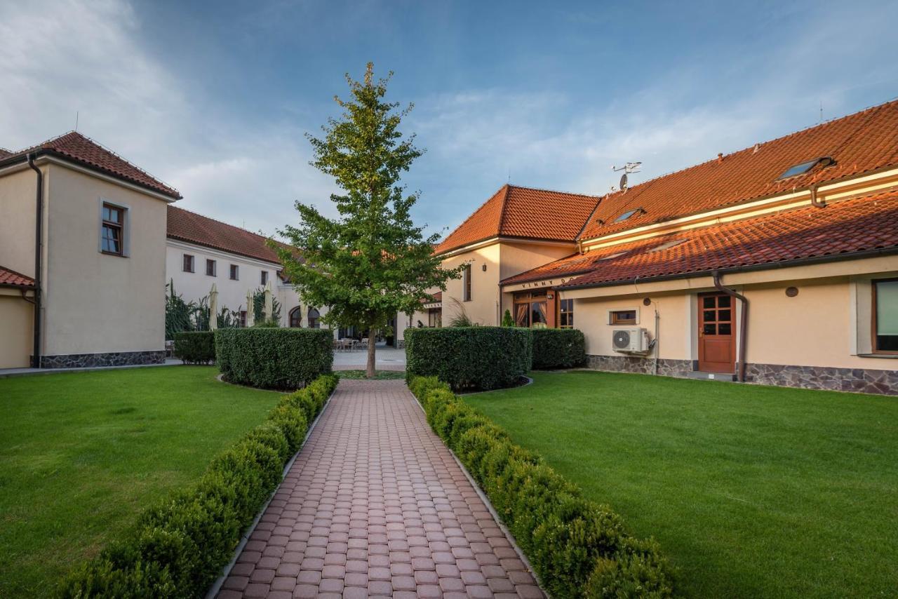 Chateau Krakovany Exterior foto